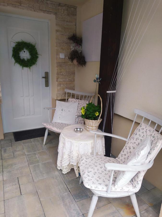 Apartman Karin Huty ภายนอก รูปภาพ