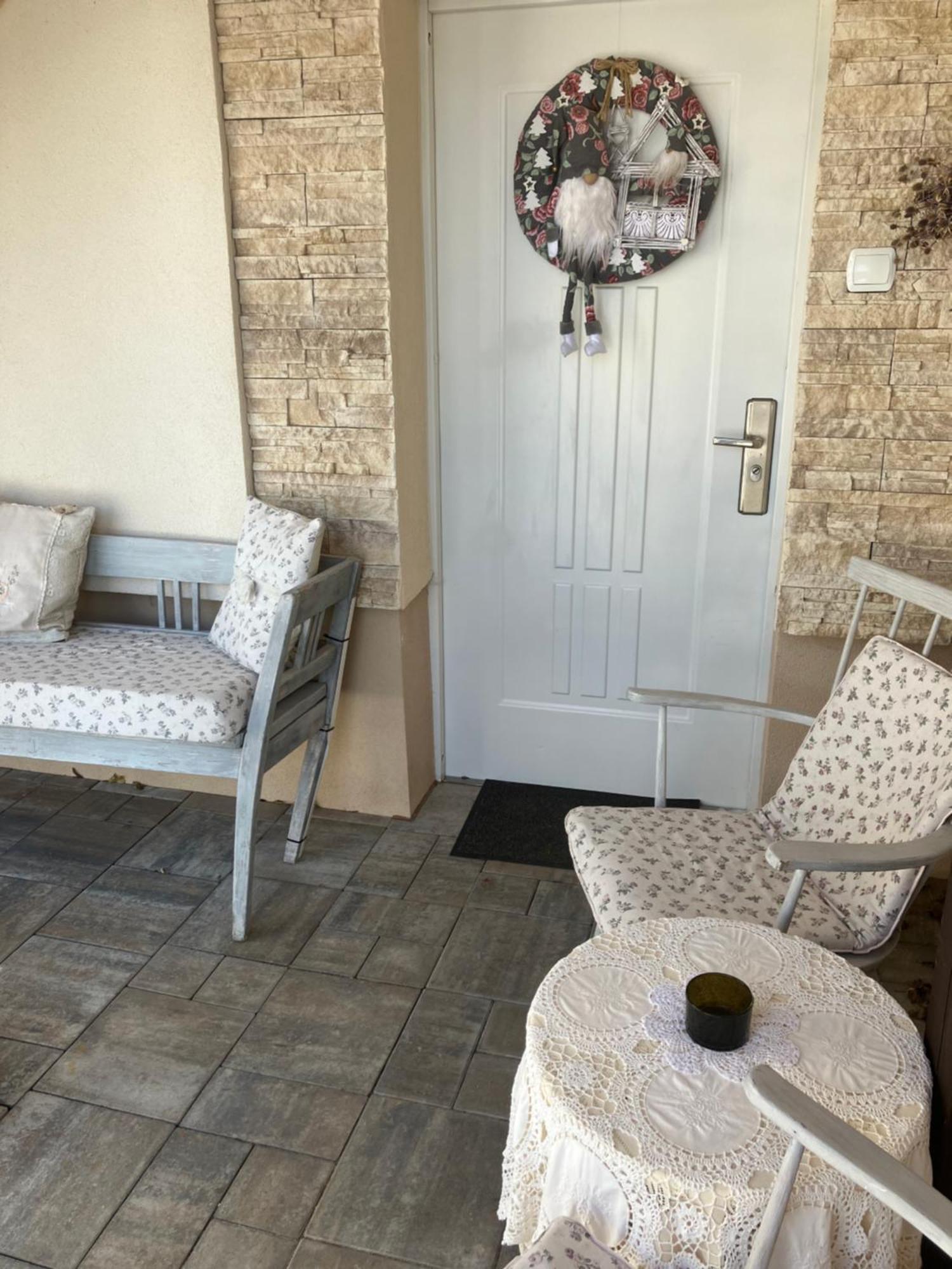 Apartman Karin Huty ภายนอก รูปภาพ